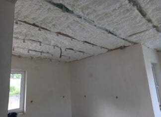 Porównanie piany PUR z tradycyjnymi metodami ocieplania – co warto wybrać?